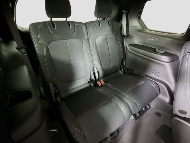 New 2026 Baltic Gray Metallic Clearcoat Jeep Laredo image 26