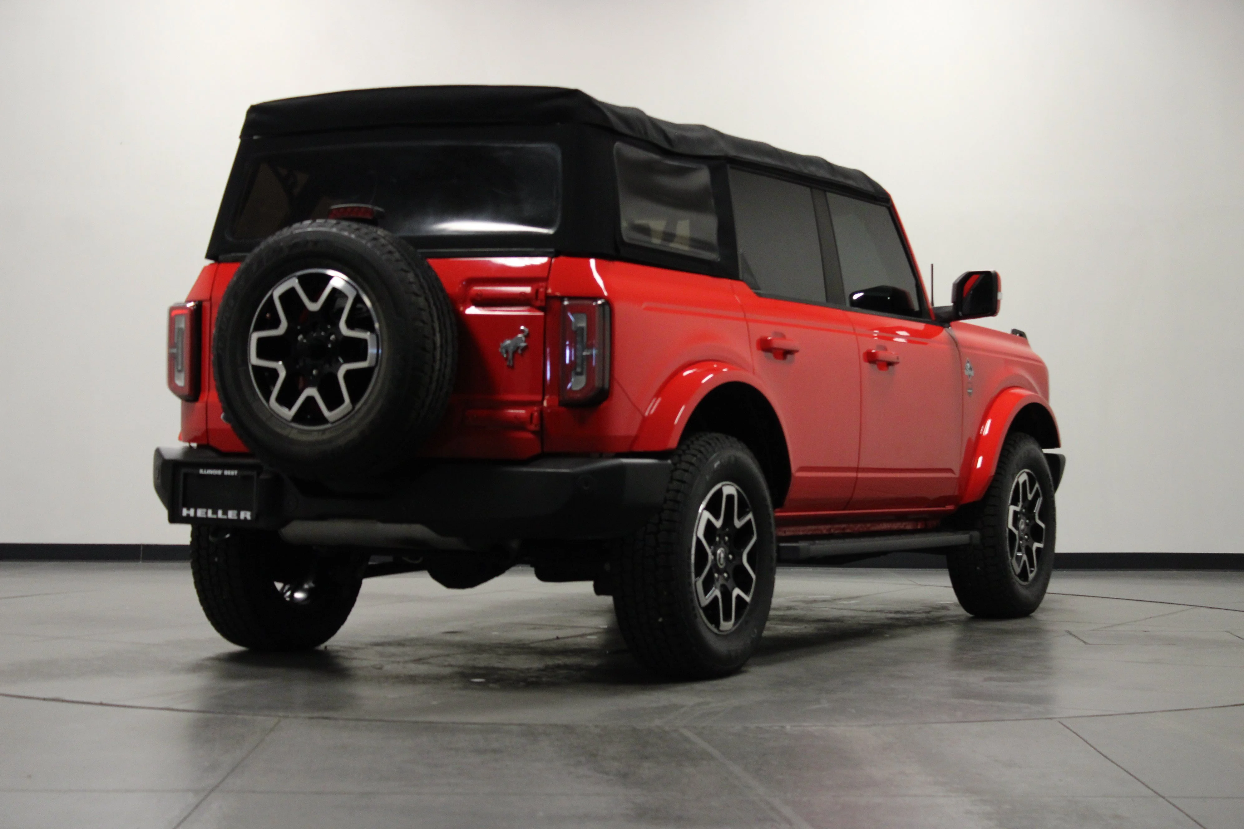 Used 2022 Race Red Ford Outer Banks image 4