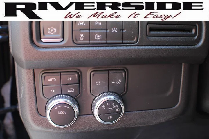 Certified Used 2024 Onyx Black GMC SLT image 7