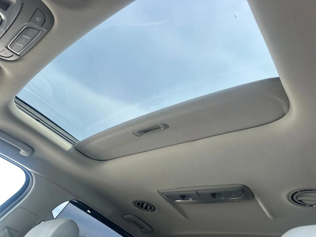 Used 2020 Black Kia EX image 19