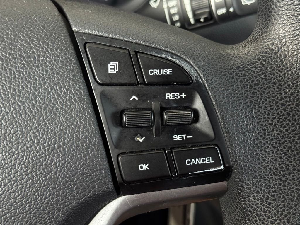 Used 2018 Silver Hyundai SEL image 28
