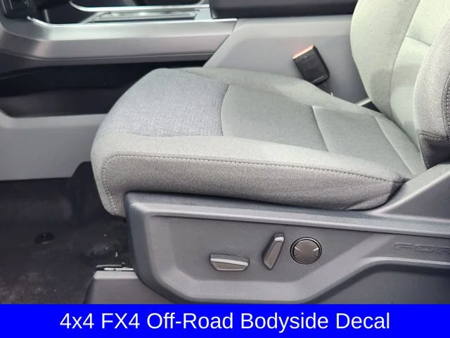 New 2026 Oxford White Ford XLT image 24