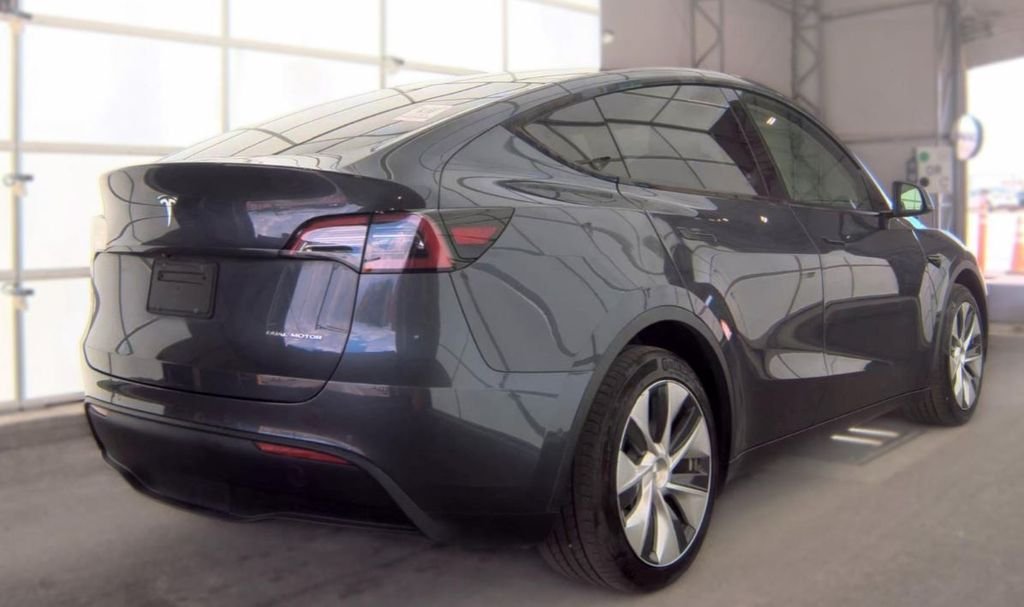 Used 2021 Silver Tesla Long Range image 3