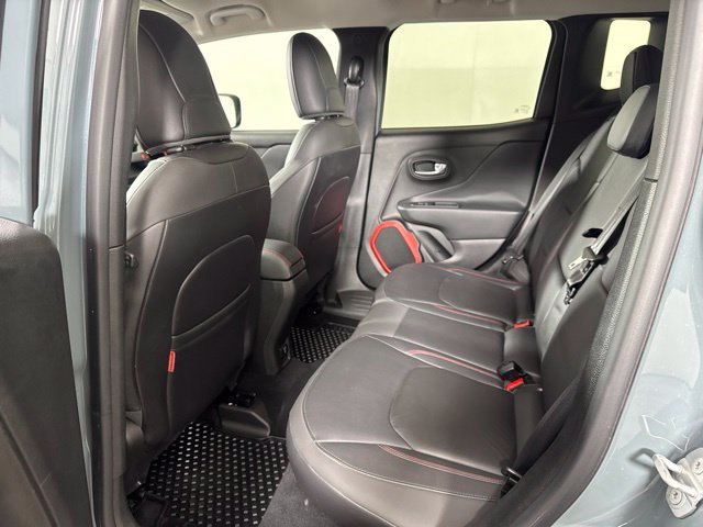 Used 2016 Gray Jeep Trailhawk image 12