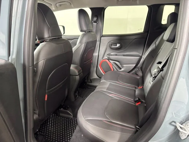 Used 2016 Gray Jeep Trailhawk image 12