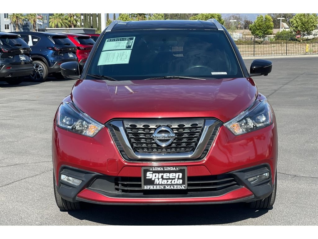 Used 2018 Cayenne Red/Super Black Nissan SR image 10