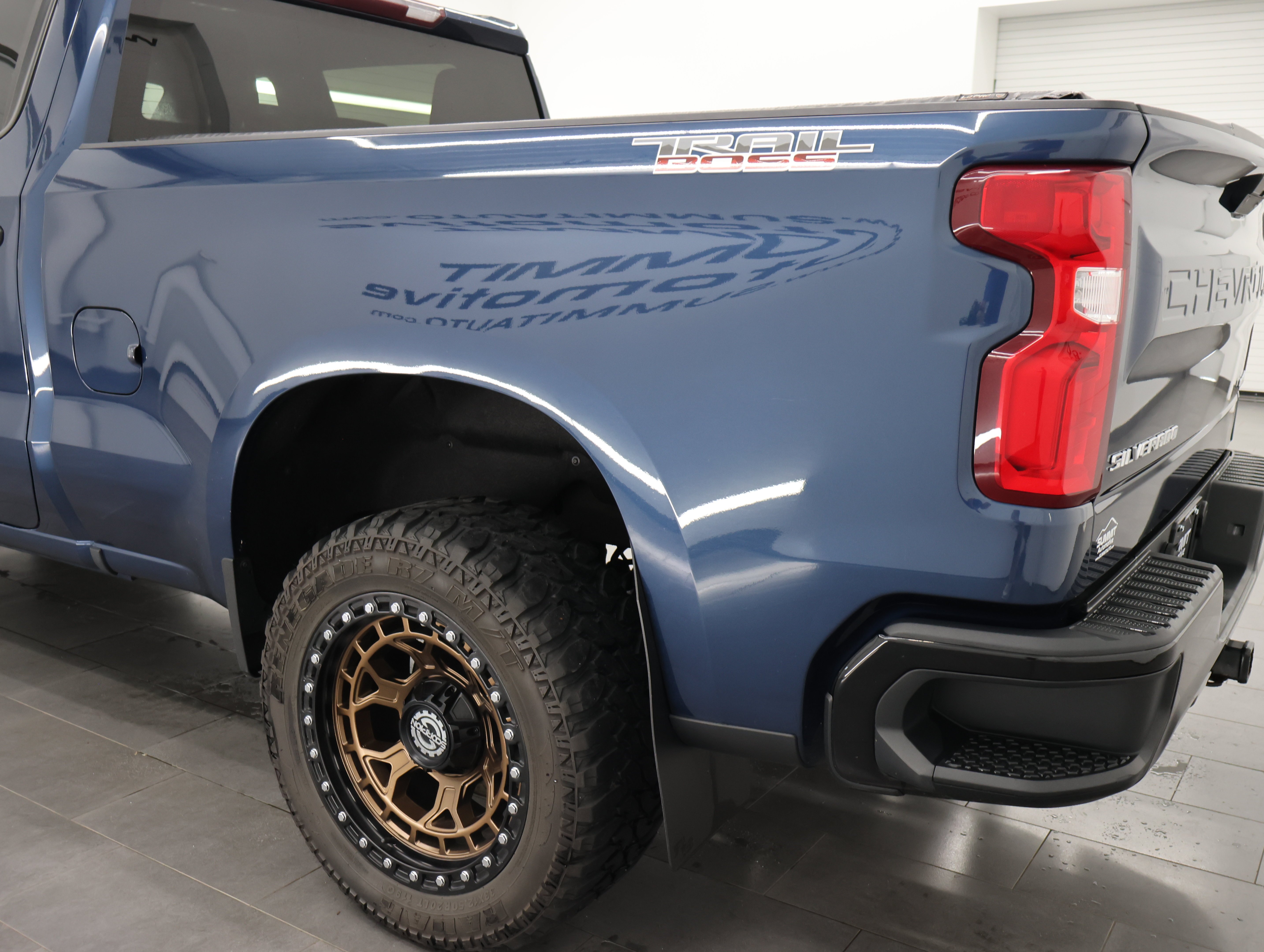 Used 2019 BLUE Chevrolet 4x4 Crew Cab Custom Trail Boss: CREW-LONG-CUSTOM-TRAIL BOSS-BACKUP CAM-Z71 image 28