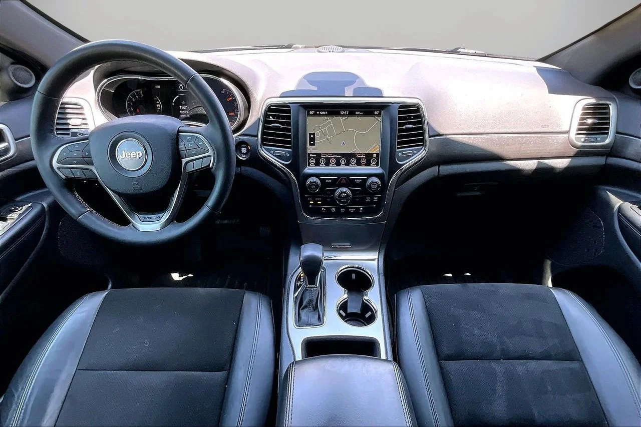 Certified Used 2018 Black Jeep Altitude image 15