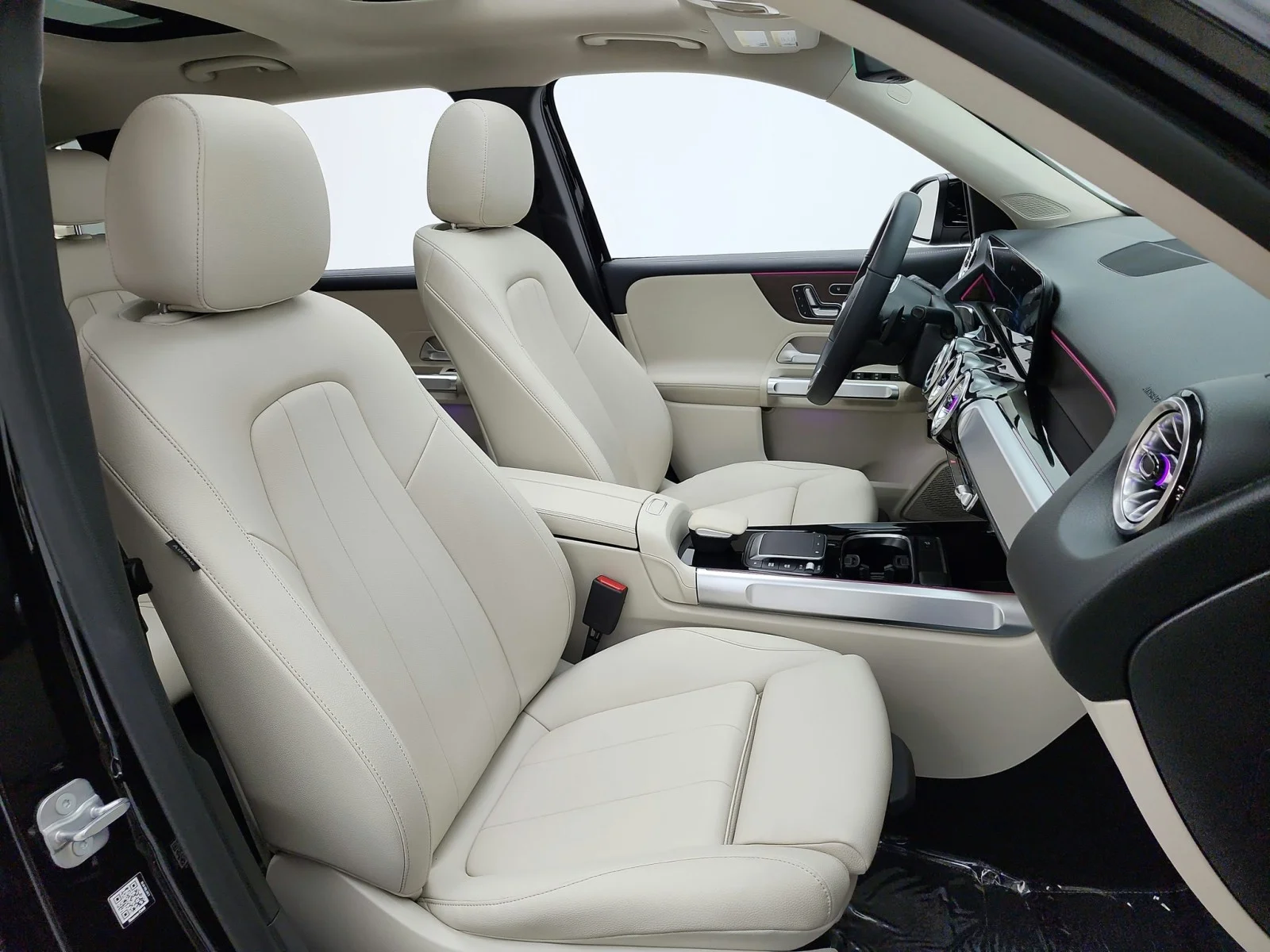 Used 2023 Night Black Mercedes-Benz GLB 250 SUV image 19