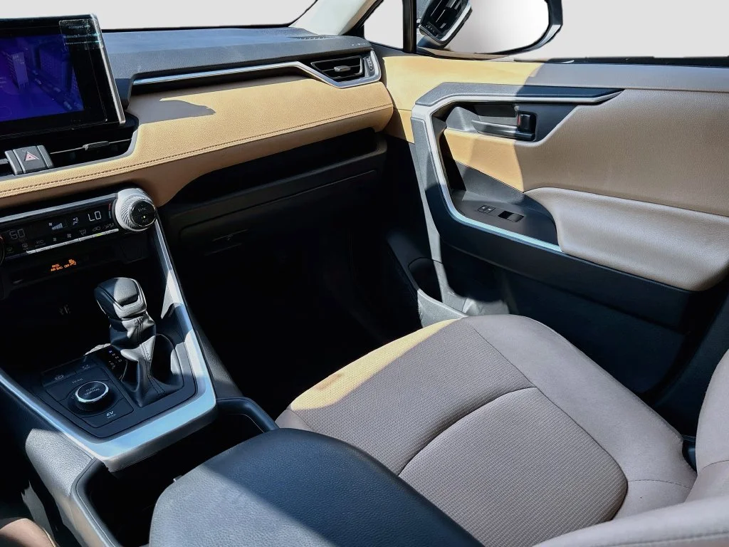 Used 2025 Midnight Black Metallic Toyota LE image 20