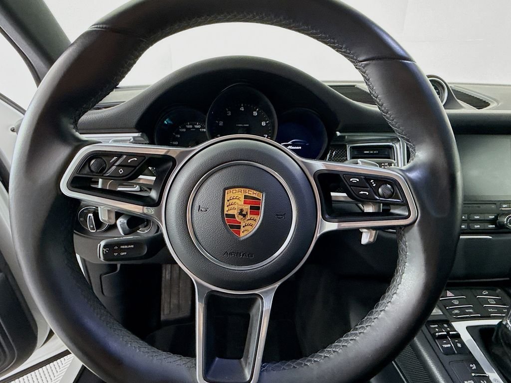 Certified Used 2018 White Porsche  image 12