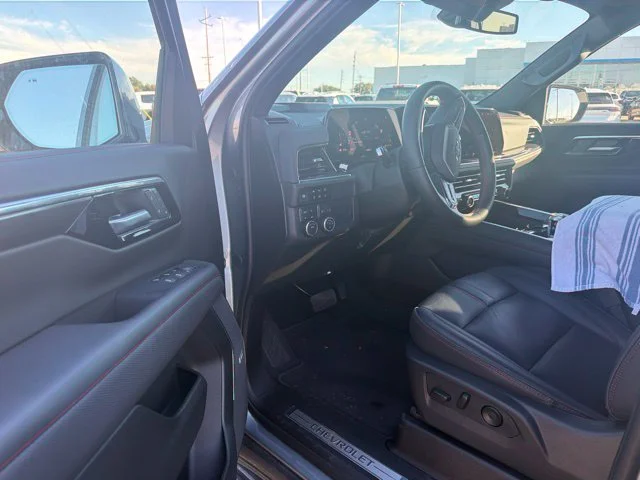 Used 2025 Gray Chevrolet RST image 7