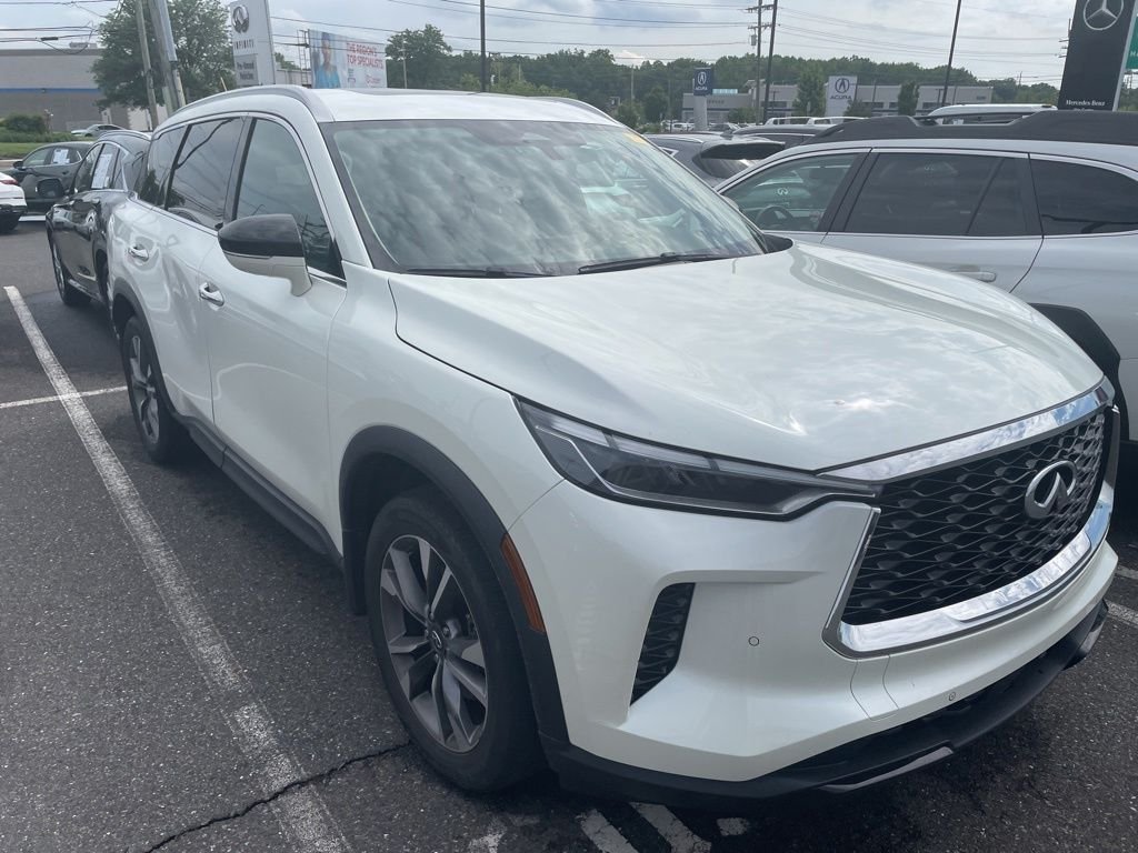 2023 INFINITI QX60 LUXE AWD's photo