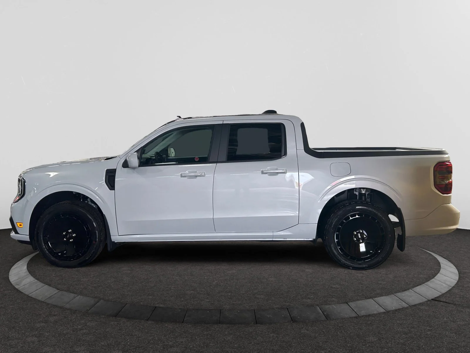 New 2026 Space White Metallic Ford Lobo Standard image 2