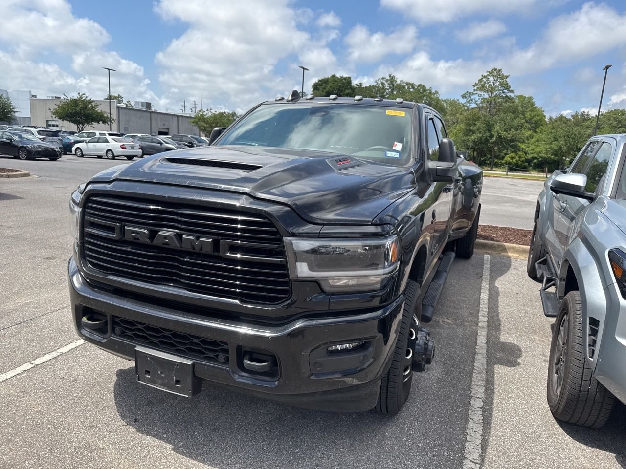 2023 RAM 3500 Laramie 4X4 Crew Cab LWB's photo