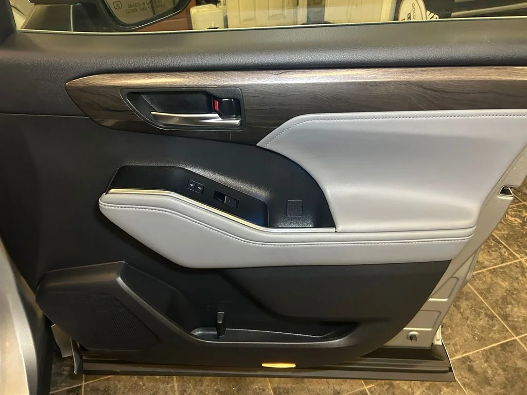 Used 2022 Celestial Silver Toyota Platinum image 18
