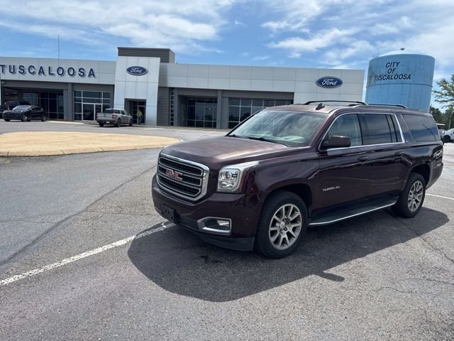 Used 2017 Black Cherry Metallic GMC SLT image 7