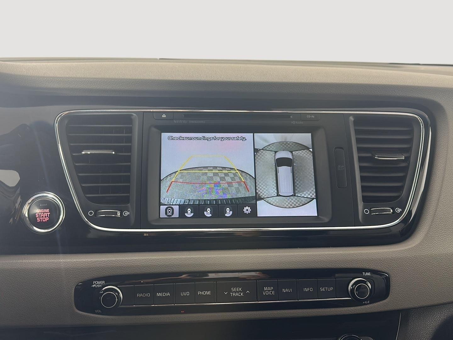 Used 2017 Platinum Graphite Kia SXL image 12