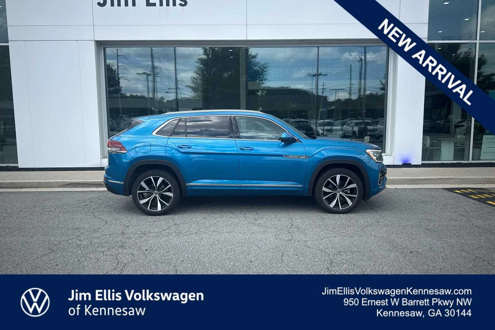 2024 Volkswagen Atlas Cross Sport 2.0T SEL Premium R-Line 4MOTION's photo