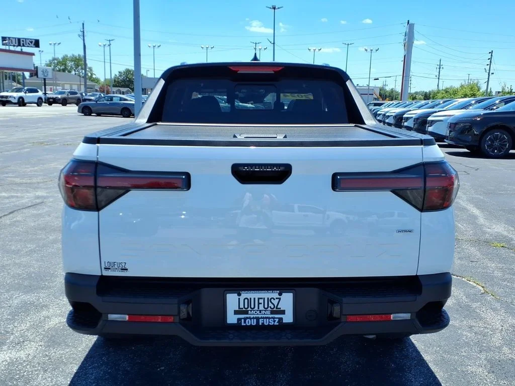Used 2024 White Hyundai SEL image 33
