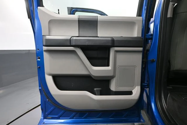 Used 2017 Blue Ford XL image 36