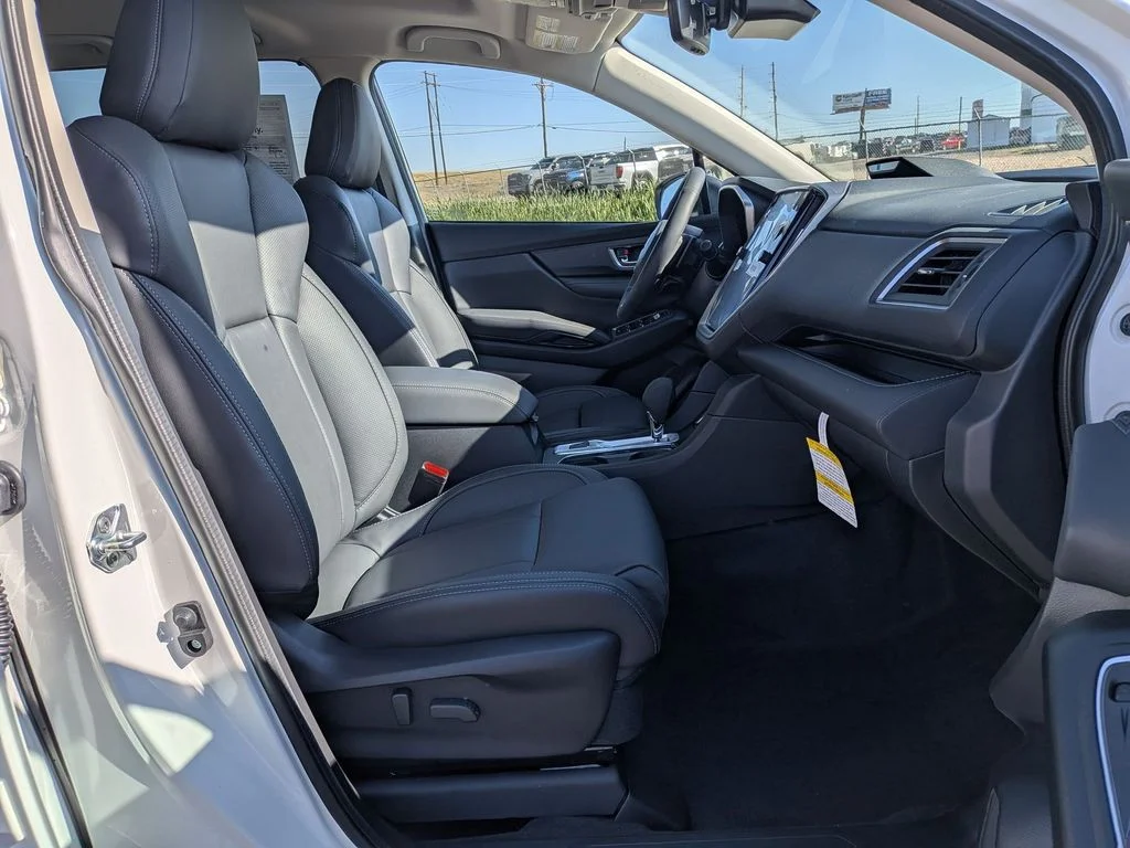 New 2026 CRYSTAL WHITE PEARL Subaru Limited 7-Passenger image 24
