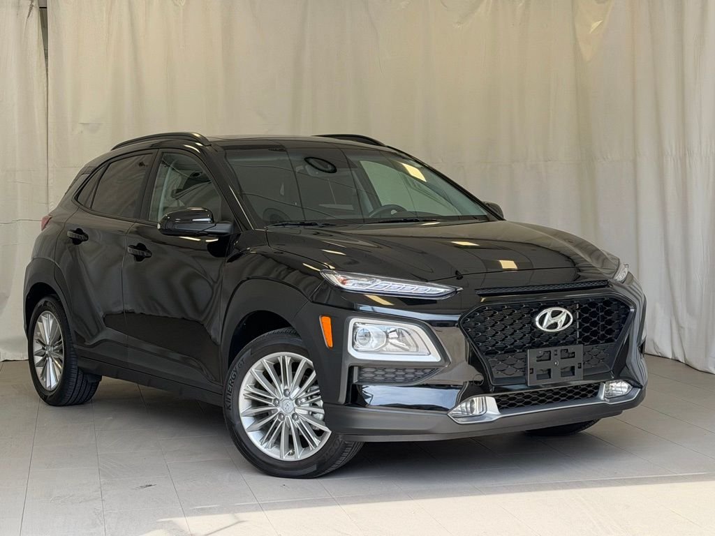Used 2021 Ultra Black Hyundai SEL Plus image 3