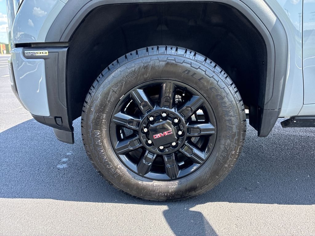 Used 2024 Gray GMC AT4 image 8