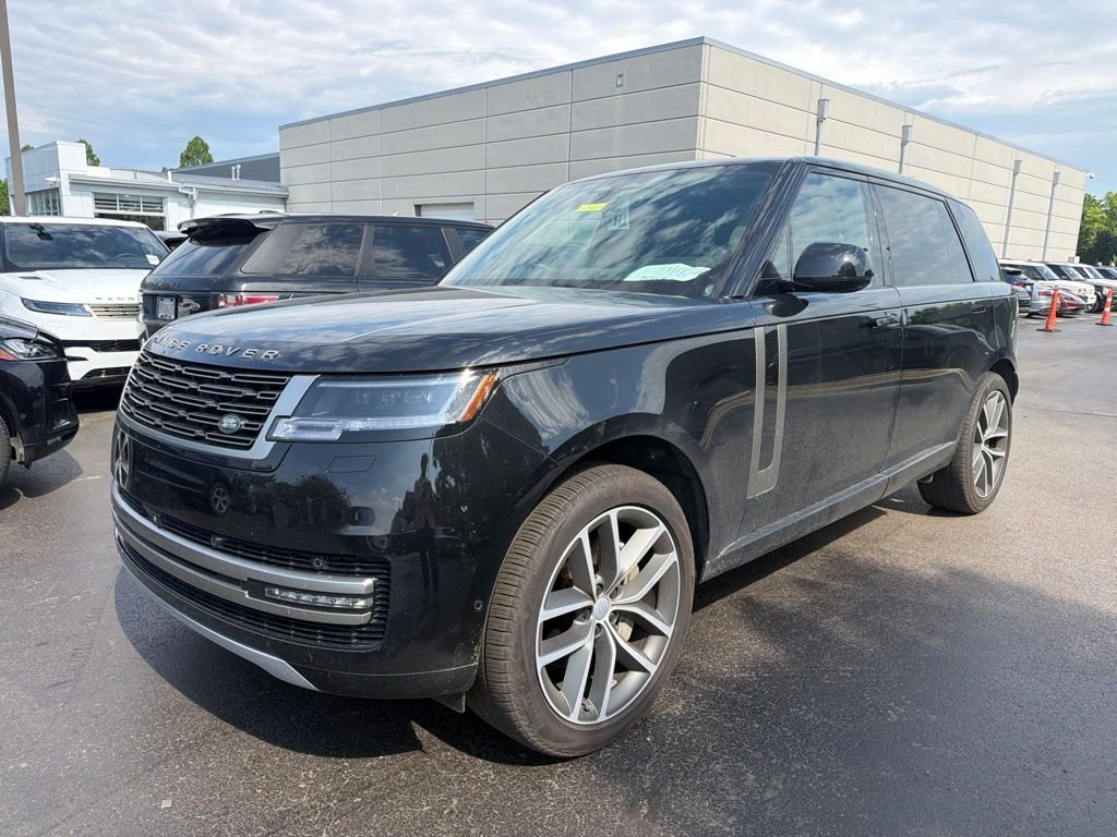 2025 Land Rover Range Rover 3.0 SE LWB 7's photo