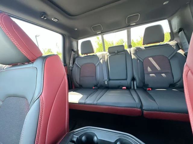 New 2026 Molten Red Pearl-Coat Exterior Paint RAM Rebel image 27