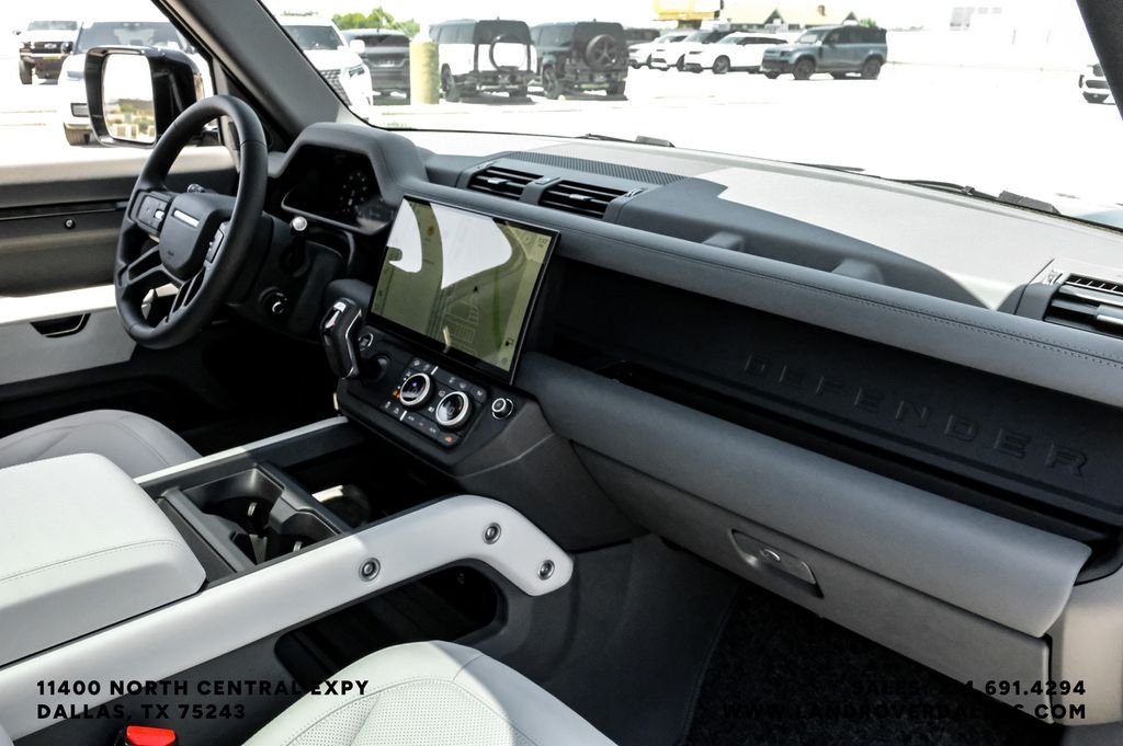 2026 Land Rover Defender X-Dynamic SE - Photo 10