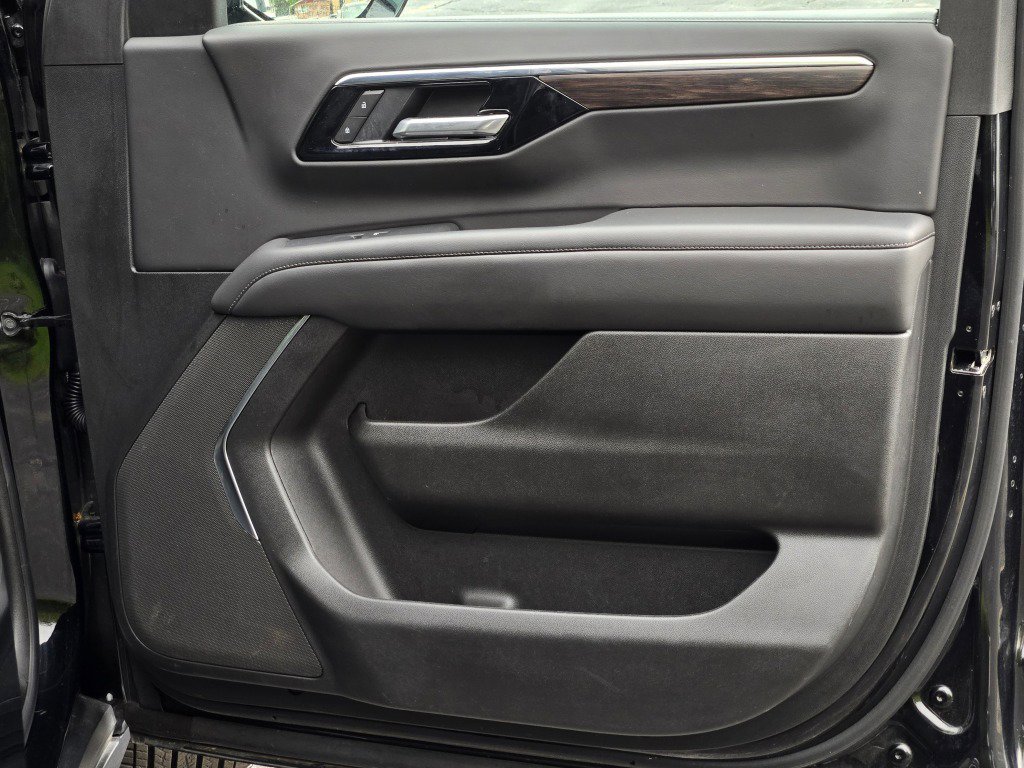 2025 Chevrolet Tahoe LT - Photo 6