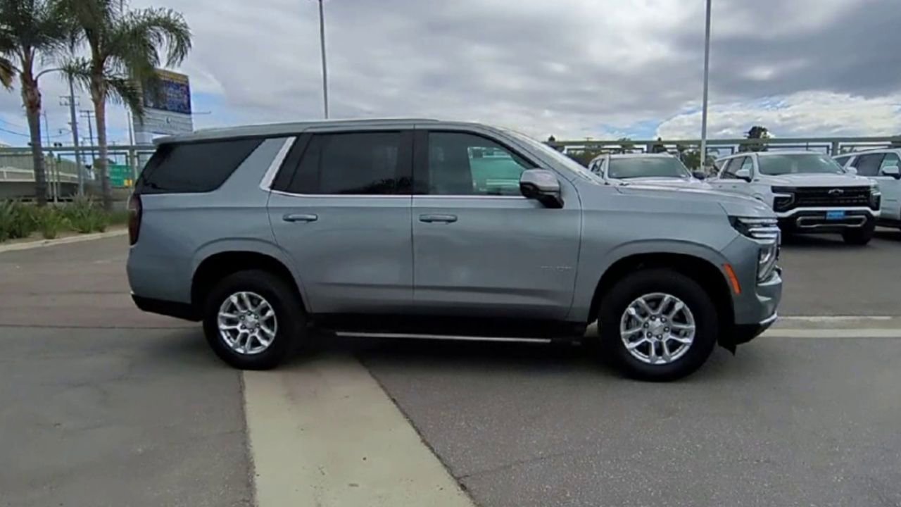 2025 Chevrolet Tahoe LT - Photo 9