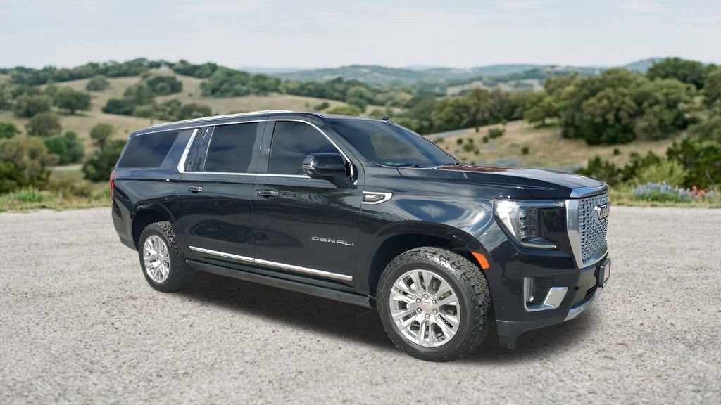 2023 GMC Yukon Denali AWD's photo