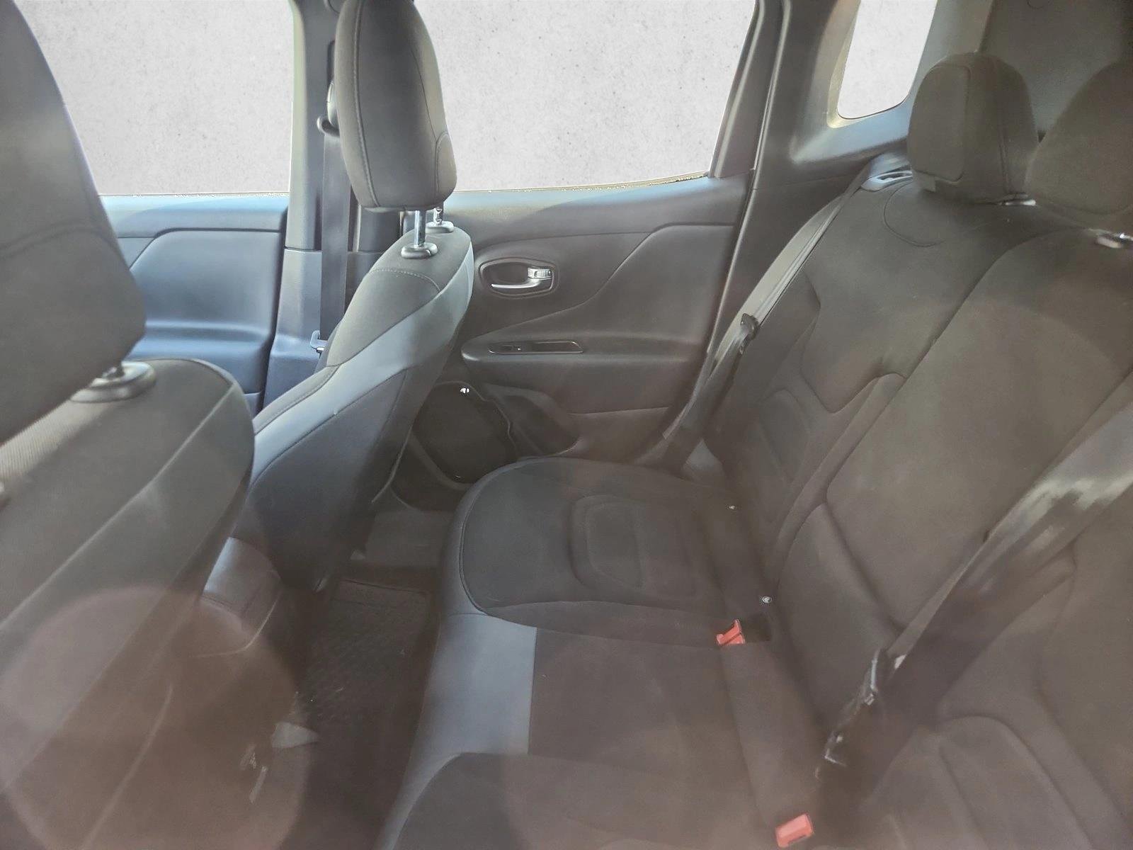 Used 2017 Alpine White Jeep Altitude image 10