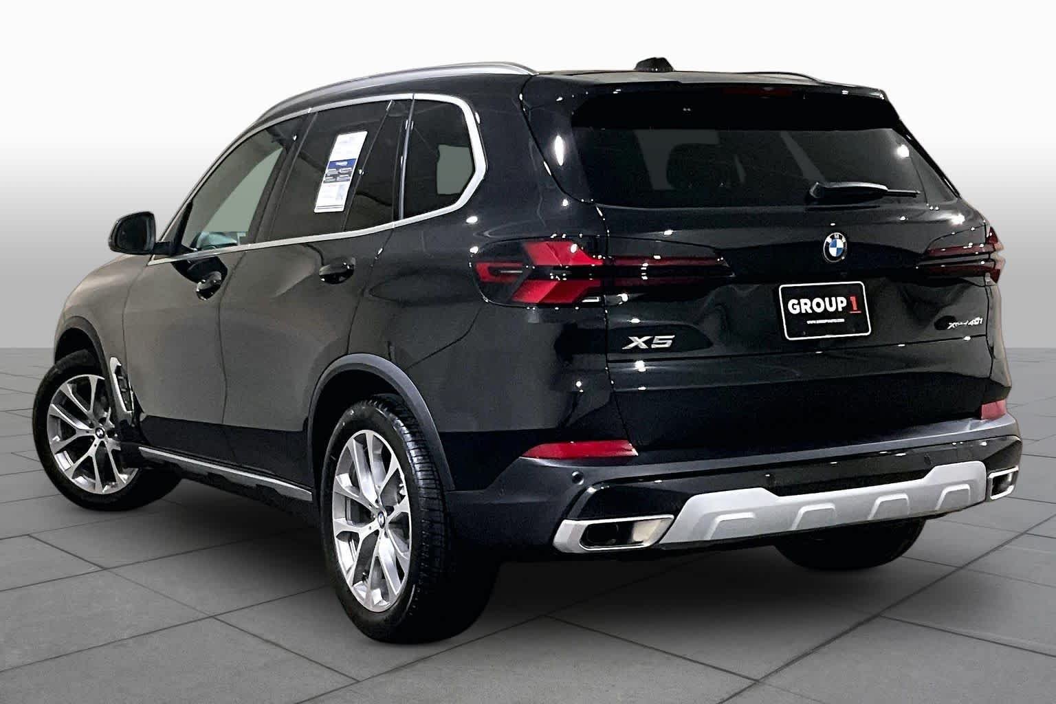 Used 2026 Black Sapphire Metallic BMW xDrive40i image 11