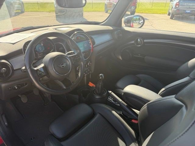 Used 2022 Chili Red MINI Cooper S image 16