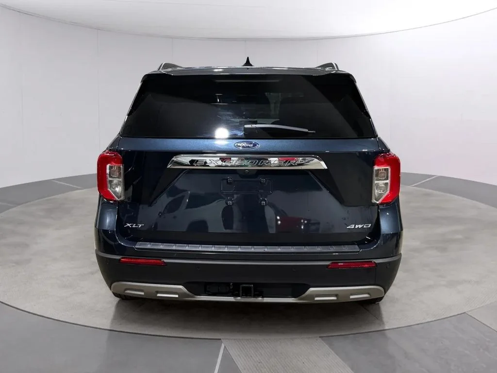 Used 2024 Stone Blue Metallic Ford XLT image 4