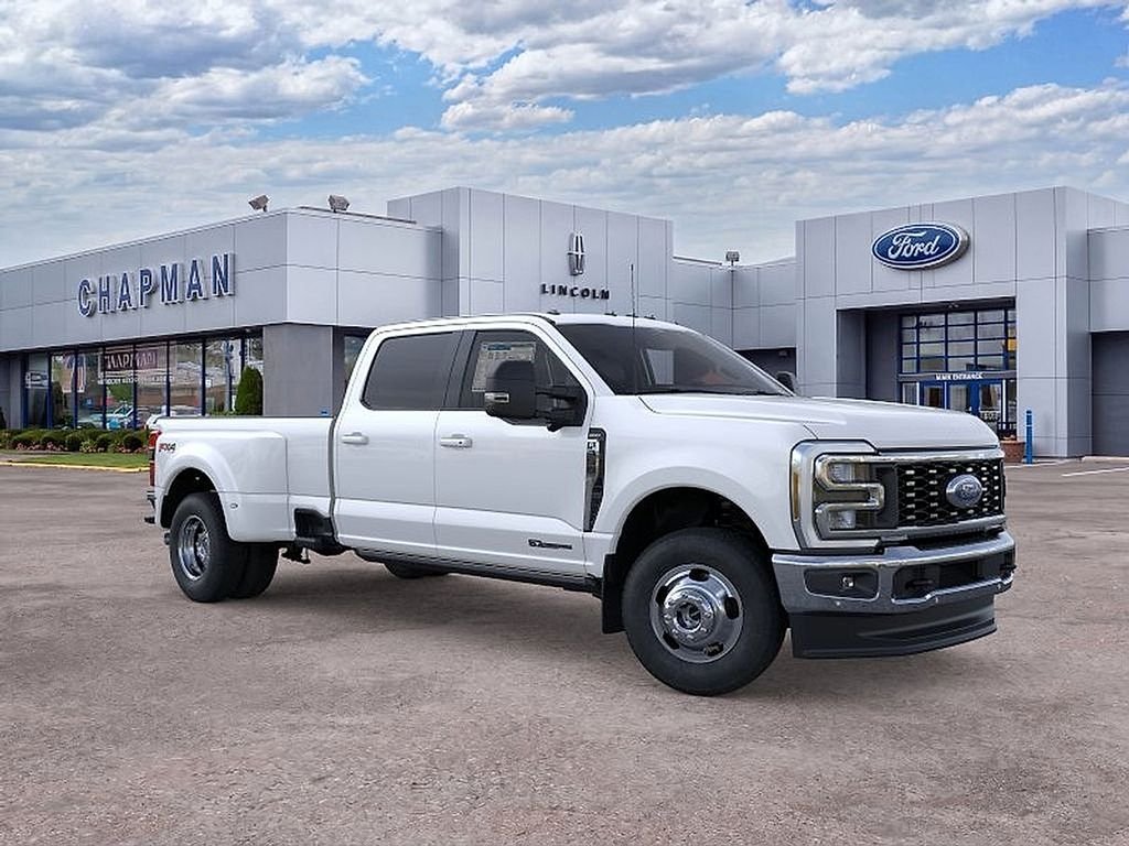 New 2026 Star White Metallic Tri-Coat Ford F-350® Lariat® image 7