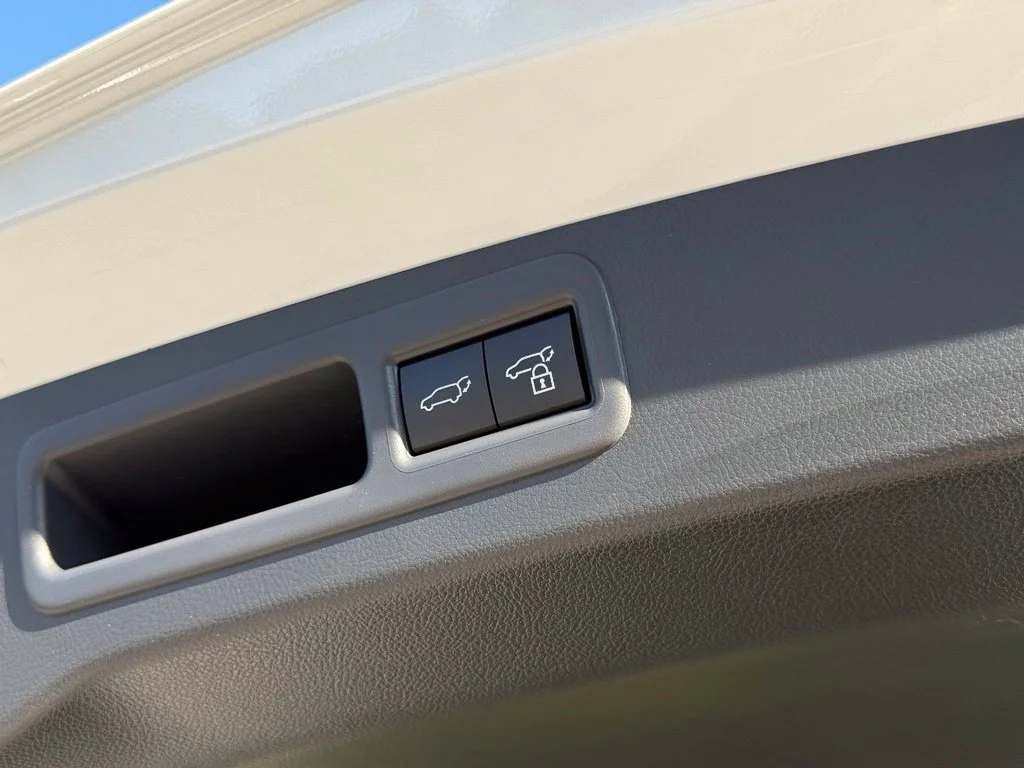 Used 2025 White Lexus 350 Premium image 15