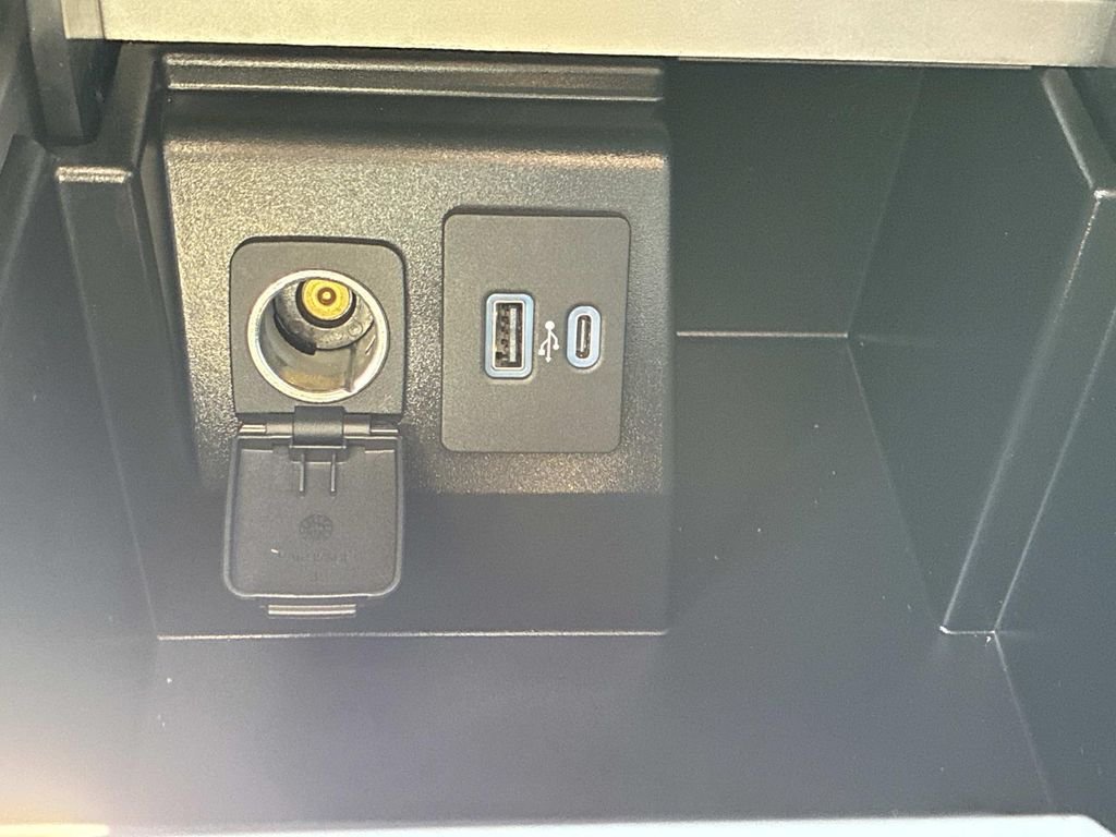 Used 2023 White Ford XLT image 32
