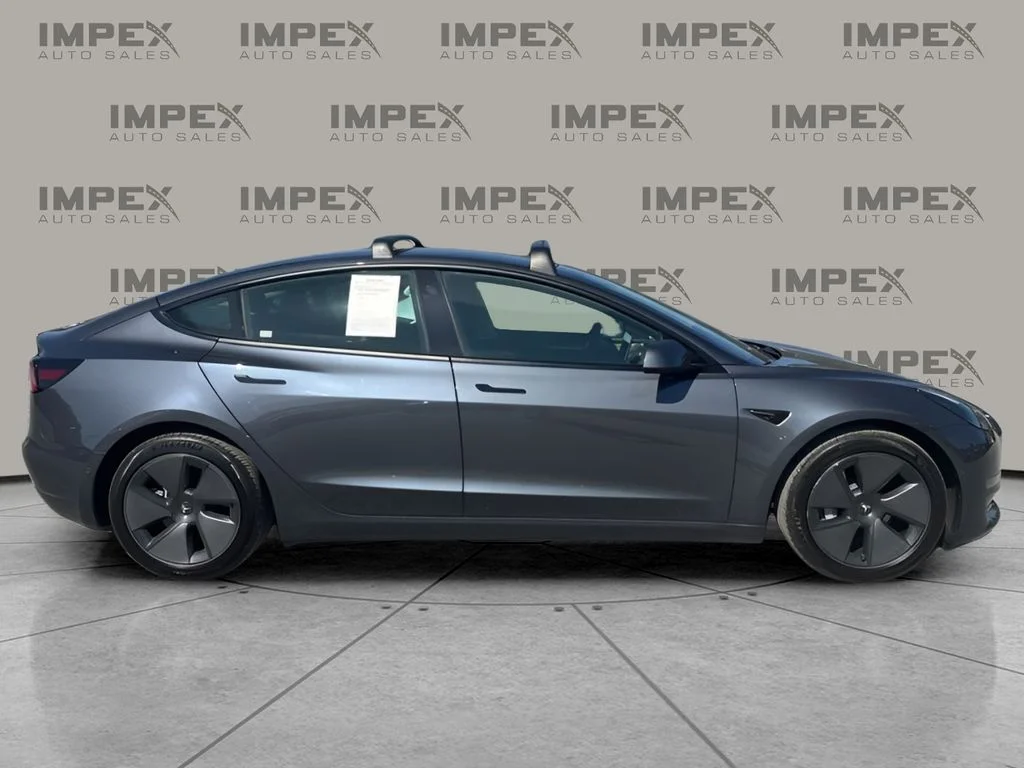 Used 2021  Tesla Long Range image 6