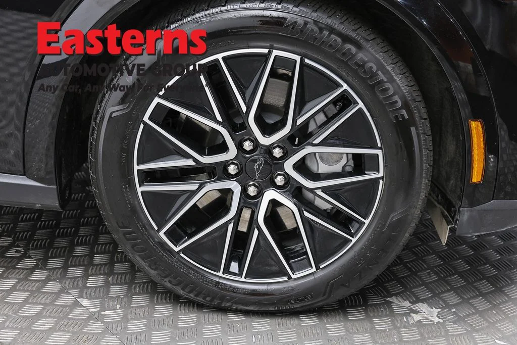 Used 2025 Black Ford Premium image 33