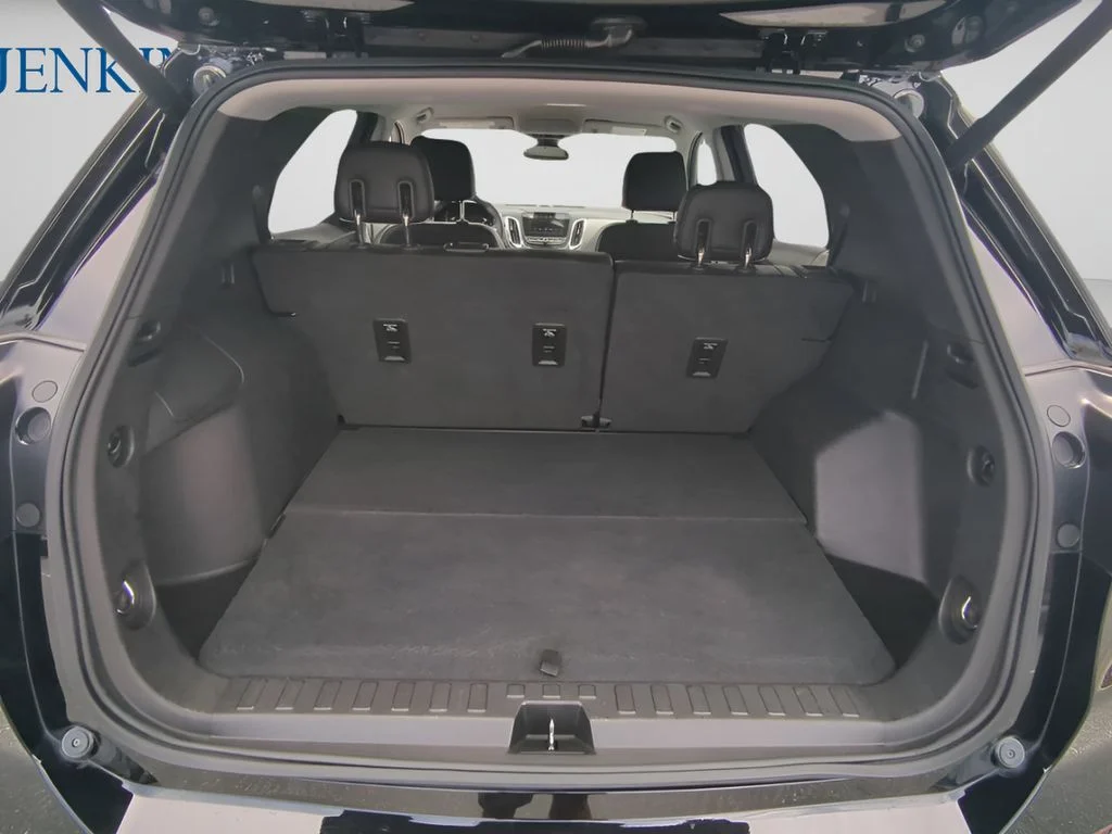 Used 2018 Black Chevrolet Premier image 27