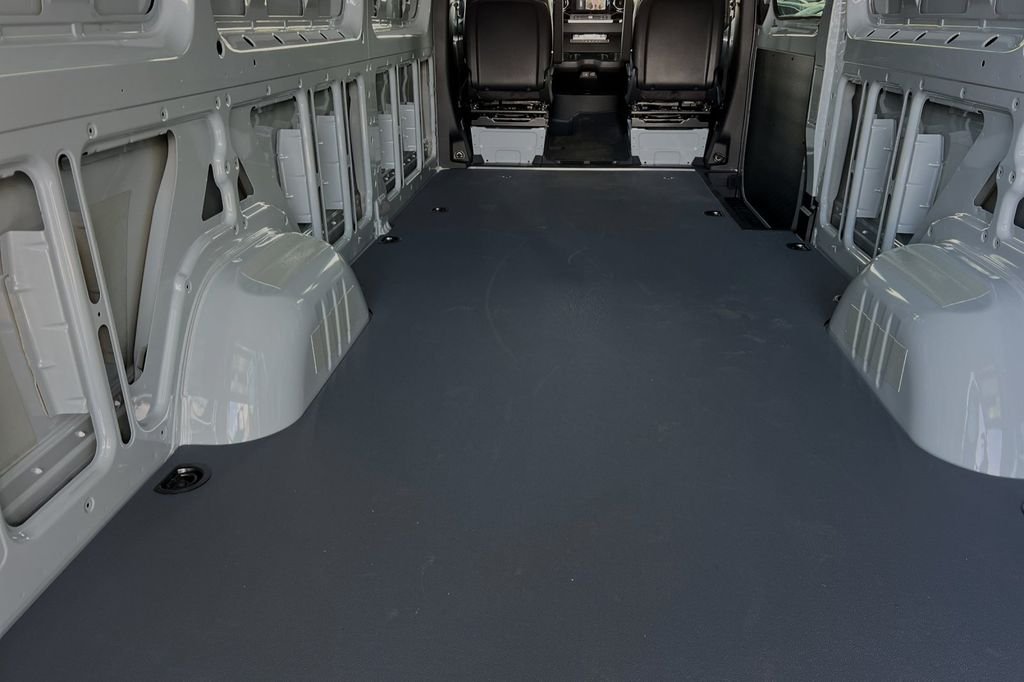 Used 2024 Silver Mercedes-Benz Cargo 170 WB image 14