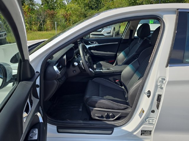 New 2026 White Genesis 2.5T Prestige image 13