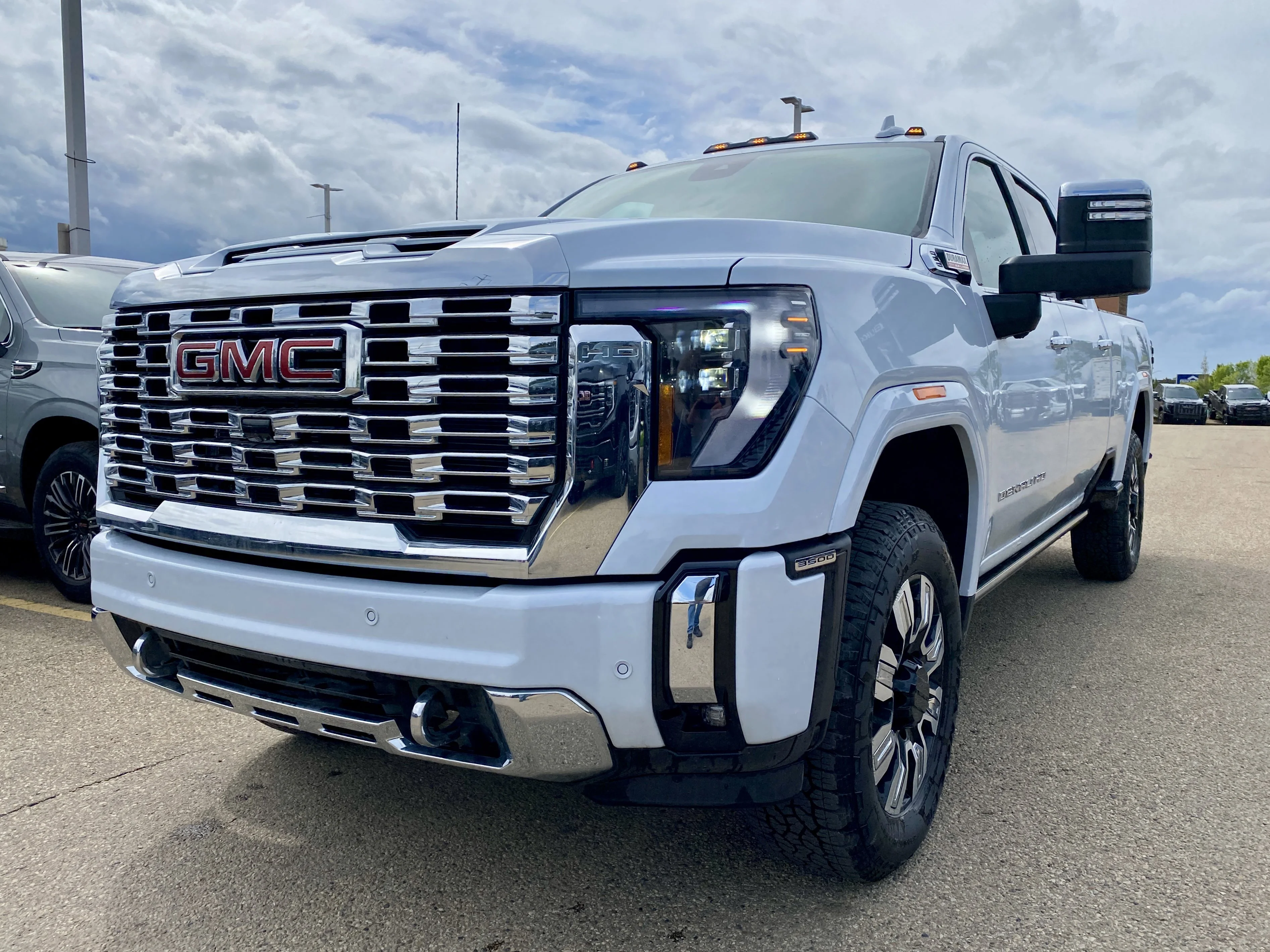 New 2026 GLACIER WHITE TRICOAT GMC Denali image 2