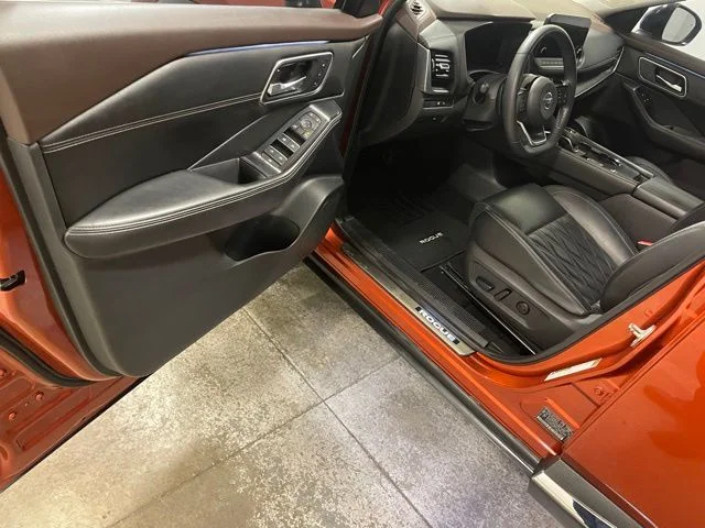 Used 2021 Orange Nissan Platinum image 19