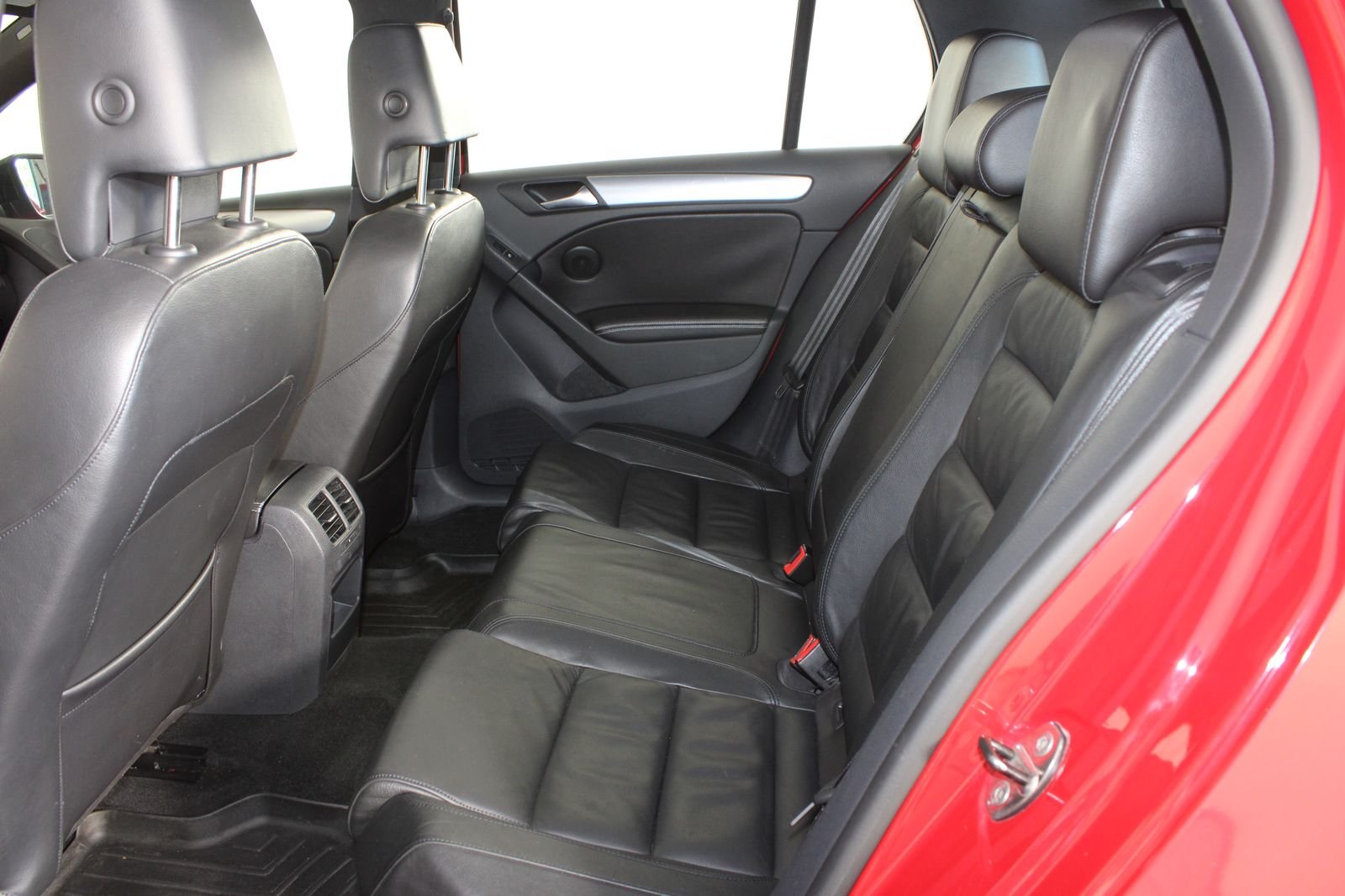 Used 2012 Red Volkswagen R image 8