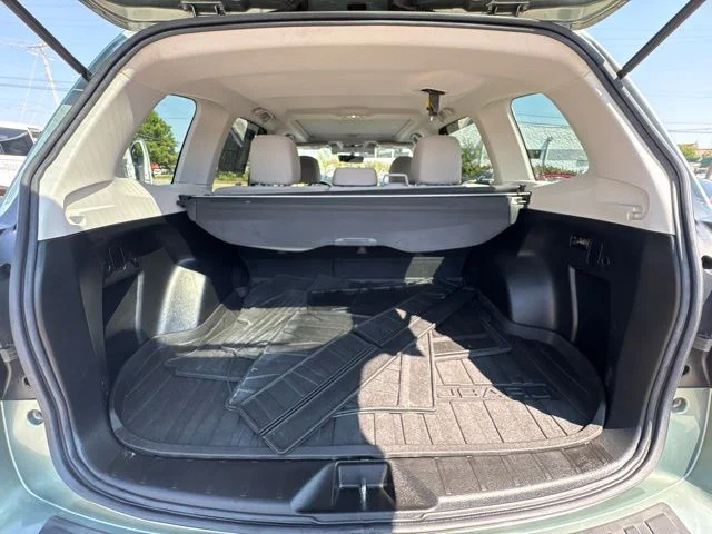 Used 2018 Green Subaru 2.5i Premium image 12